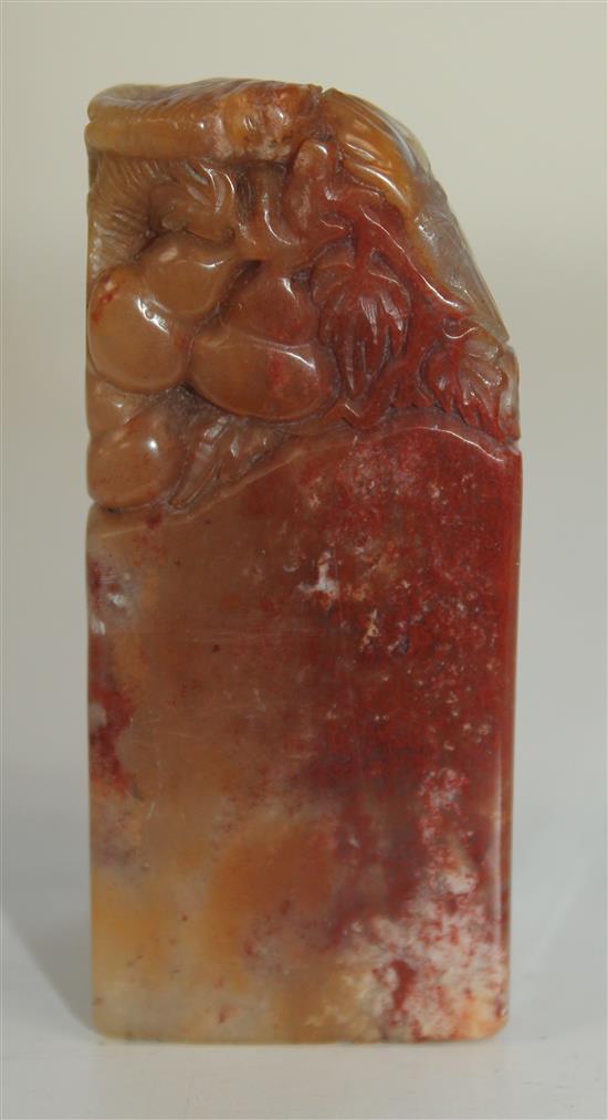 A Chinese Shoushan stone seal, 6.7 x 2.9 x 2.9cm